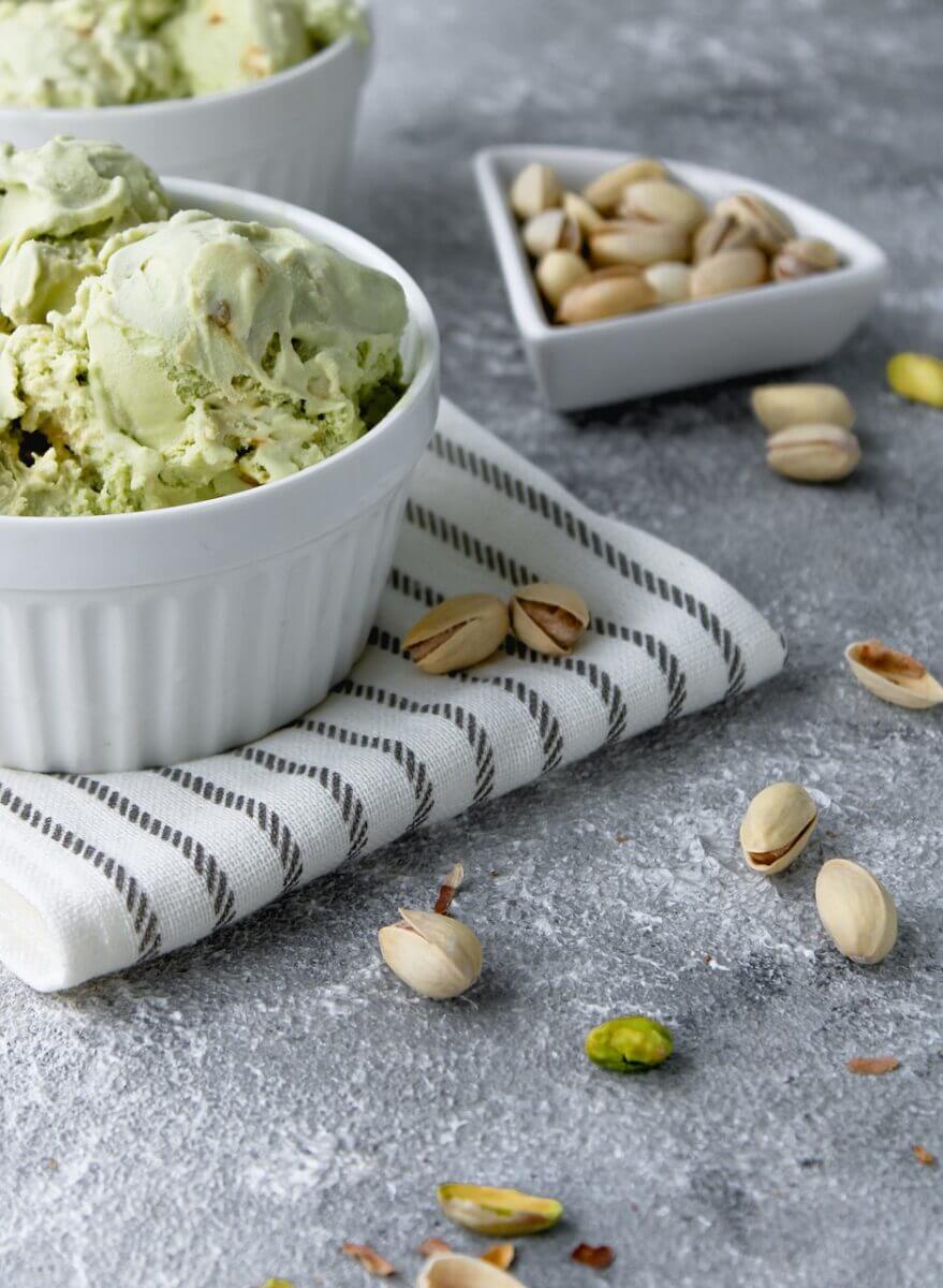 ice cream, nature, pistachios, nuts, dessert, nutrition, summer, colorful